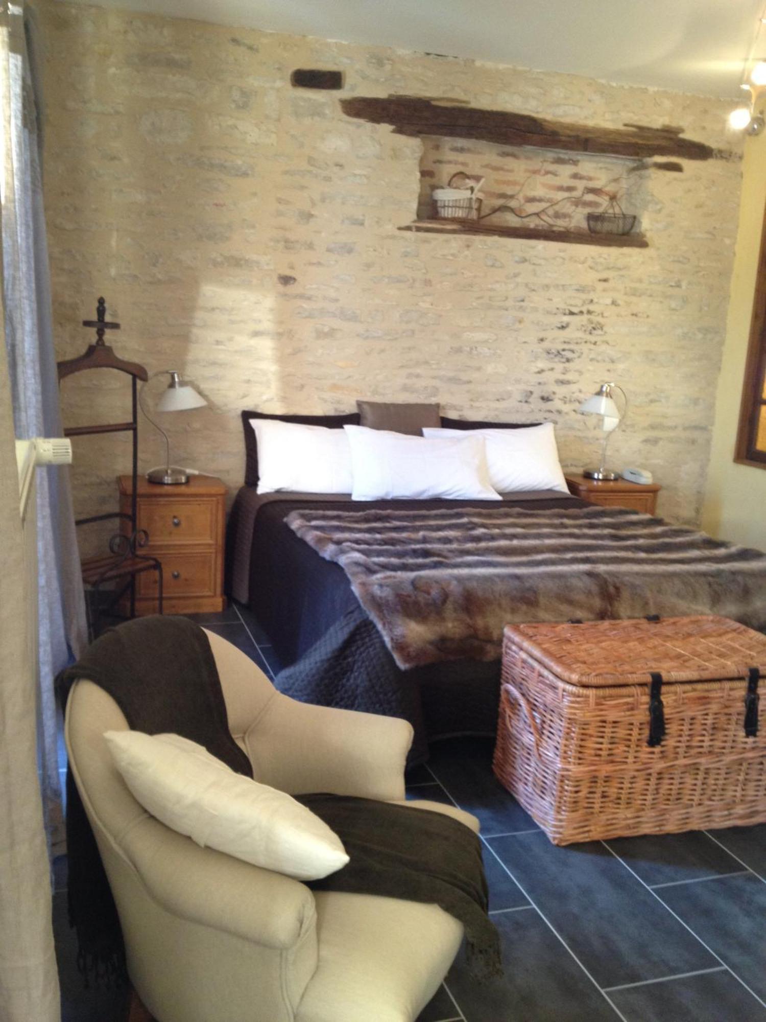 Logis Hotel La Grange Du Relais Colombey-les-deux-Églises Dış mekan fotoğraf