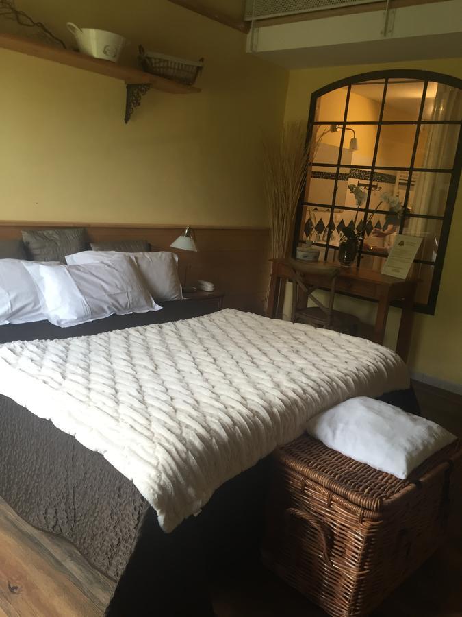 Logis Hotel La Grange Du Relais Colombey-les-deux-Églises Dış mekan fotoğraf